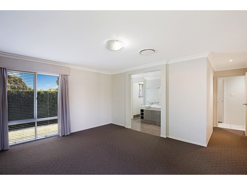 26 Saba Court, Middle Ridge QLD 4350