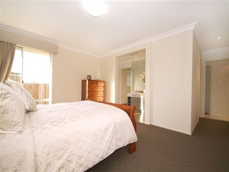 26 Saba Court, Middle Ridge QLD 4350