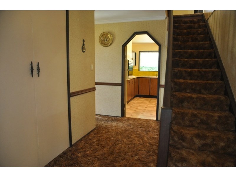 8 Bradys Road, Highfields QLD 4352