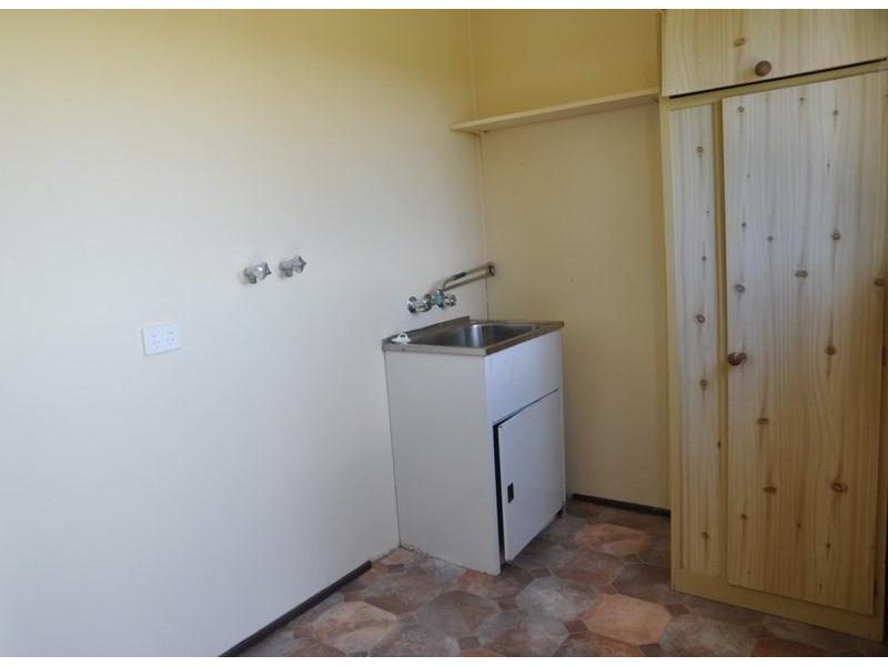 8 Bradys Road, Highfields QLD 4352