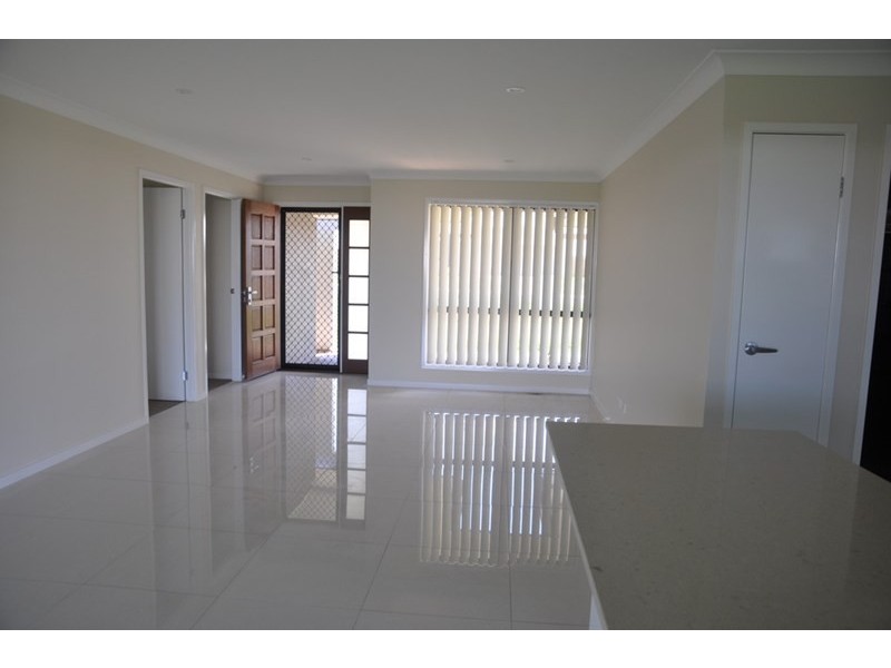 26 Tarcoola Street, Wyreema QLD 4352