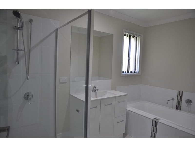 26 Tarcoola Street, Wyreema QLD 4352