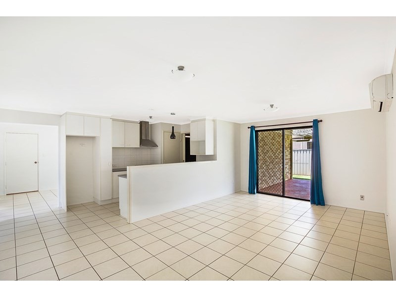 22 Pillar Street, Middle Ridge QLD 4350