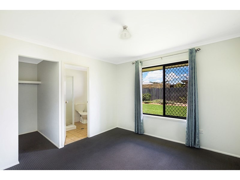 22 Pillar Street, Middle Ridge QLD 4350