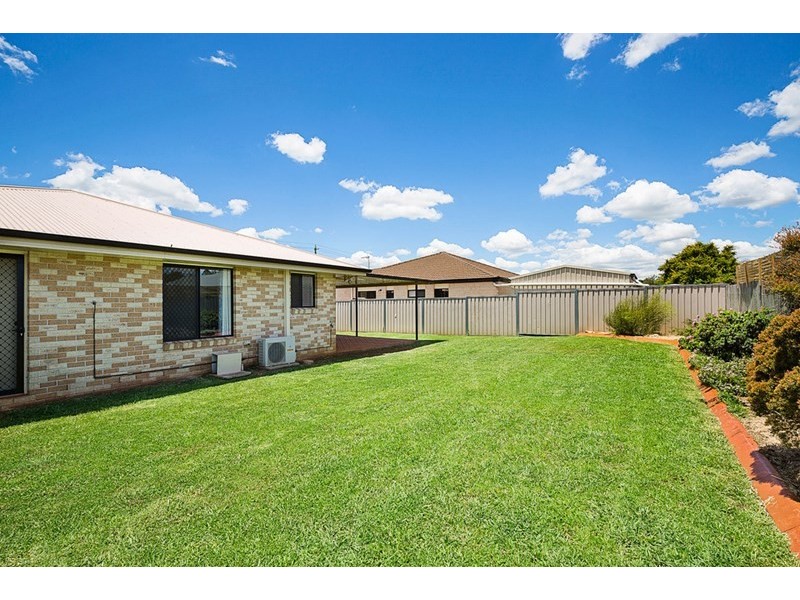 22 Pillar Street, Middle Ridge QLD 4350