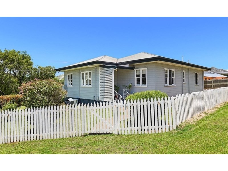 110 South Street, Centenary Heights QLD 4350