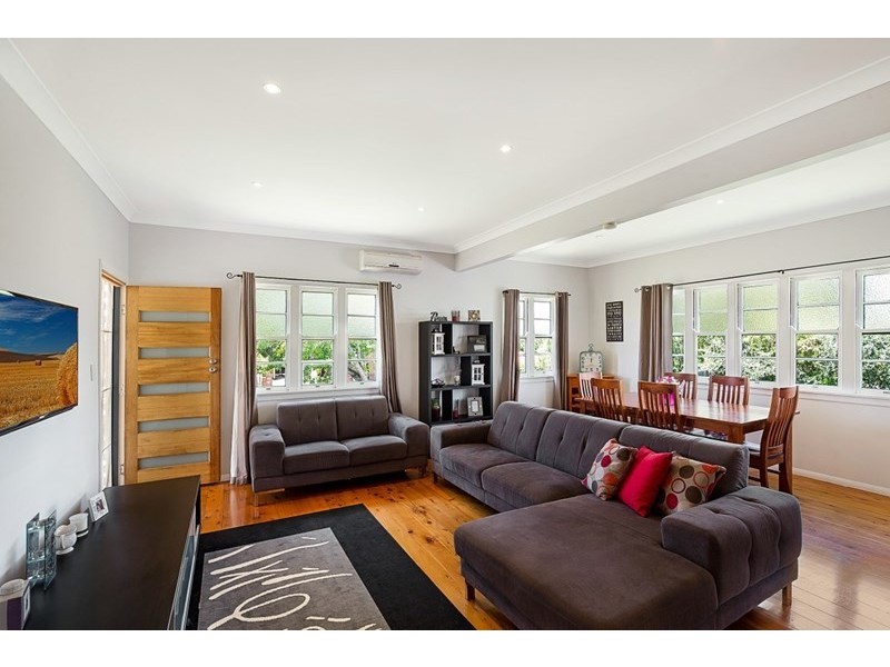 110 South Street, Centenary Heights QLD 4350