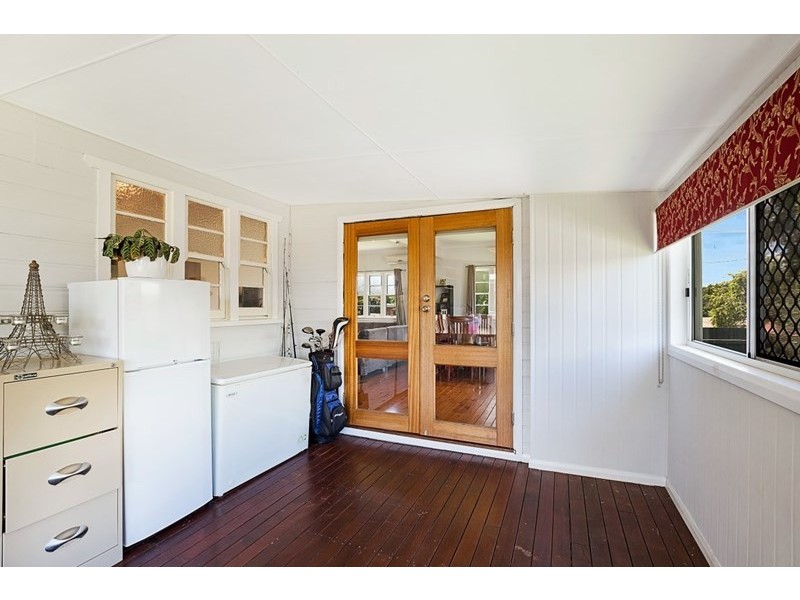 110 South Street, Centenary Heights QLD 4350