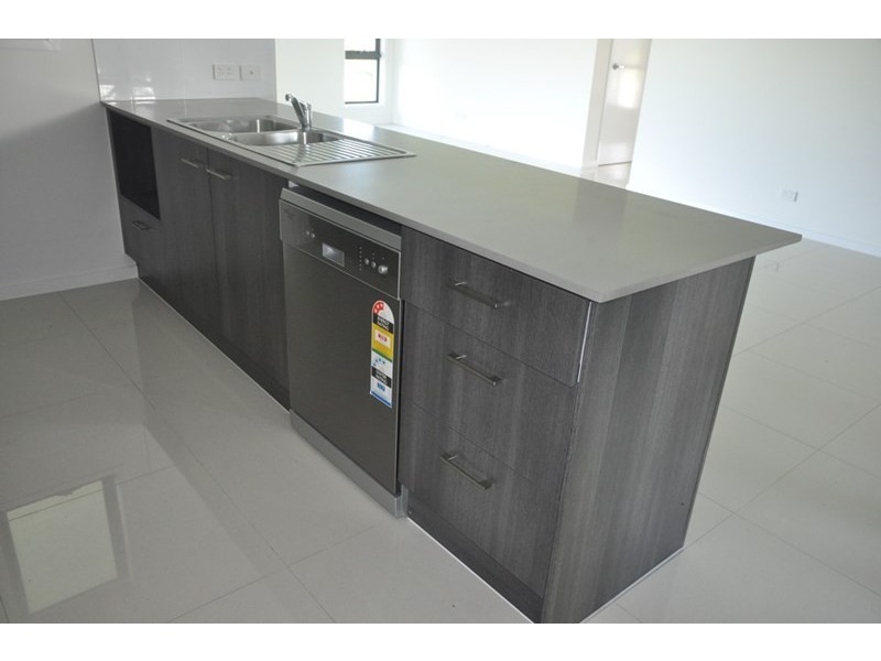 18 Tarcoola Street, Wyreema QLD 4352