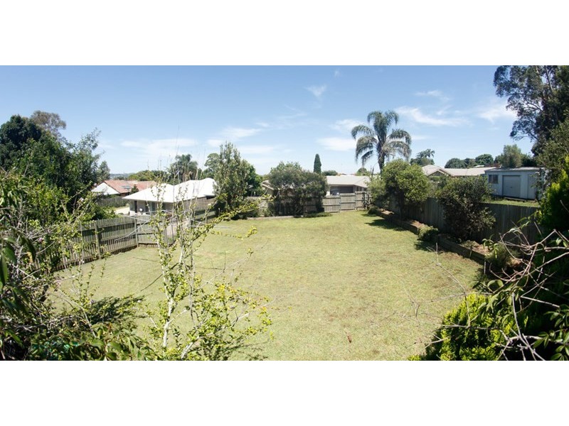 15 Mary Street, Mount Lofty QLD 4350