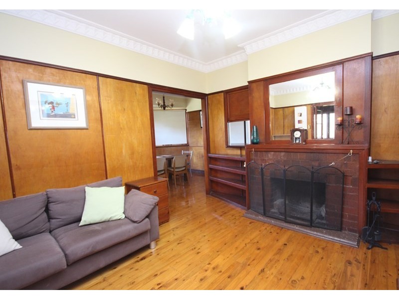 15 Mary Street, Mount Lofty QLD 4350