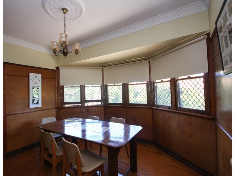 15 Mary Street, Mount Lofty QLD 4350
