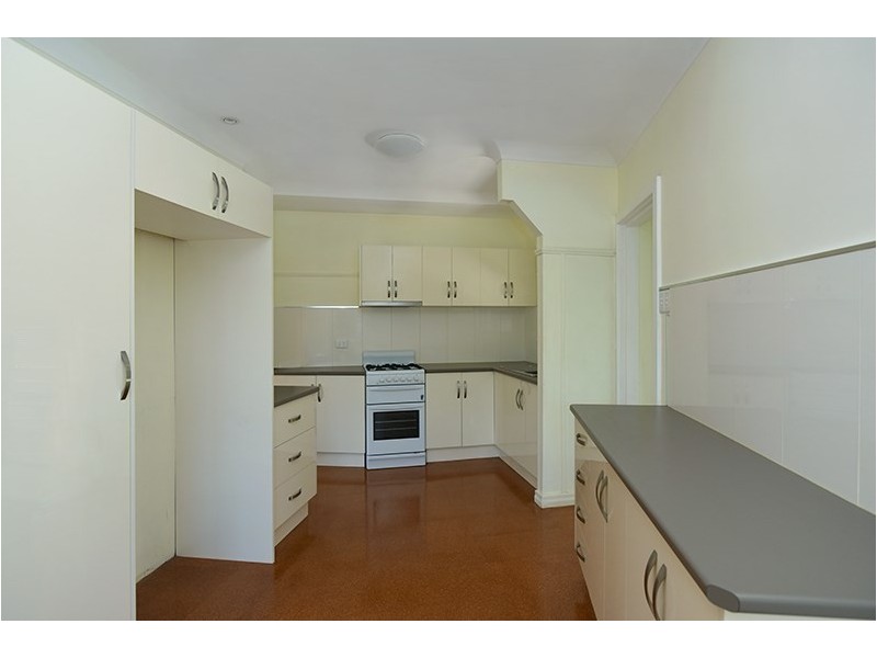 130 Drayton Road, Harristown QLD 4350