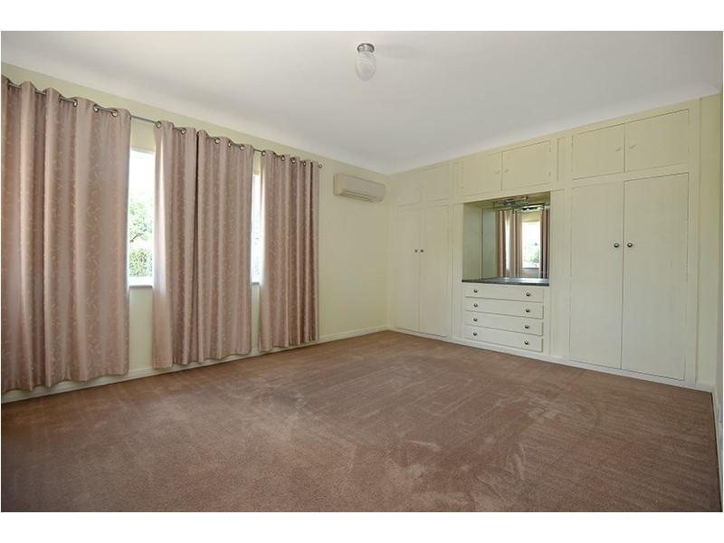 130 Drayton Road, Harristown QLD 4350