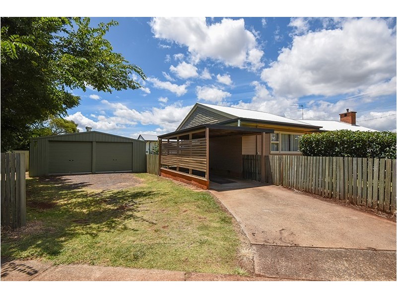 130 Drayton Road, Harristown QLD 4350
