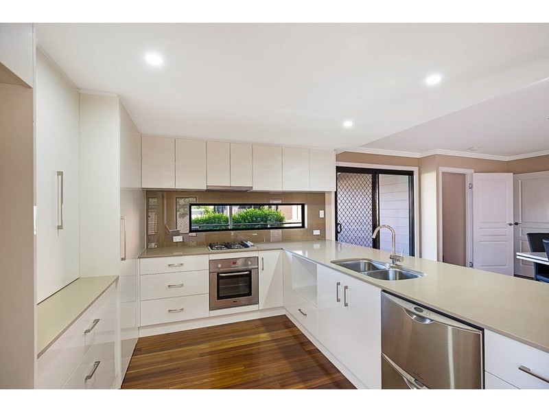 7 Pillar Street, Middle Ridge QLD 4350