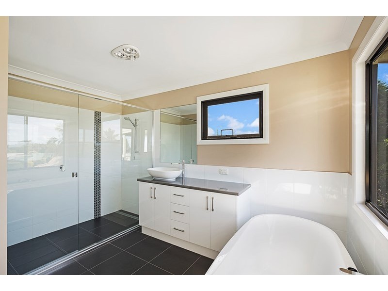 7 Pillar Street, Middle Ridge QLD 4350