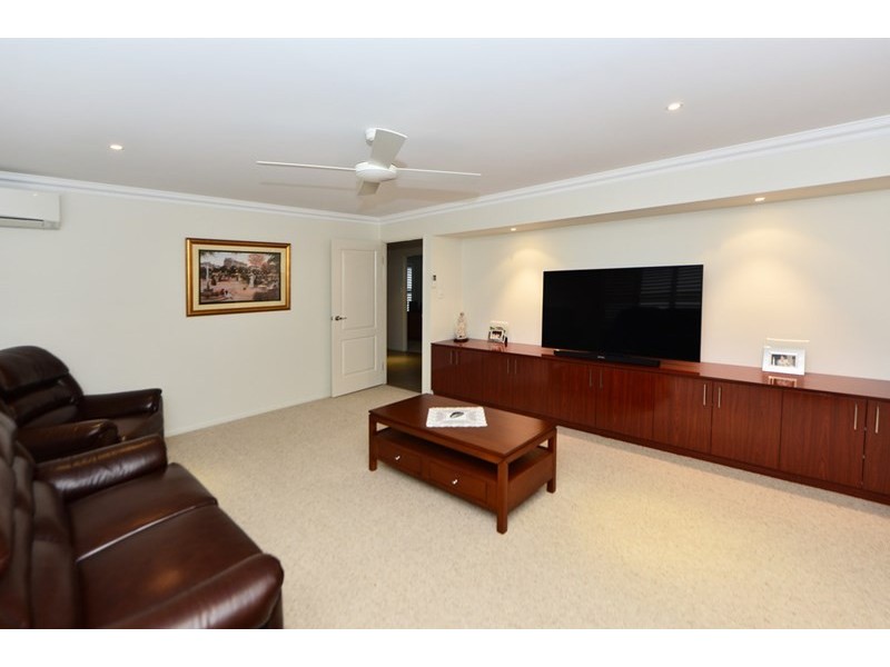 12 Beardsworth Court, Middle Ridge QLD 4350