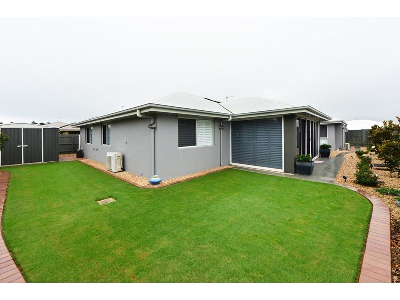 12 Beardsworth Court, Middle Ridge QLD 4350