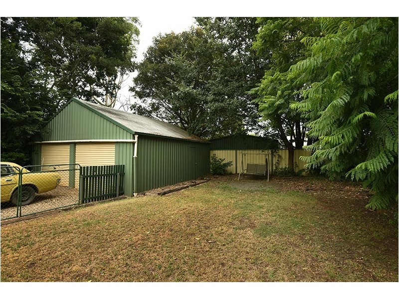 210 Campbell Street, Newtown QLD 4350