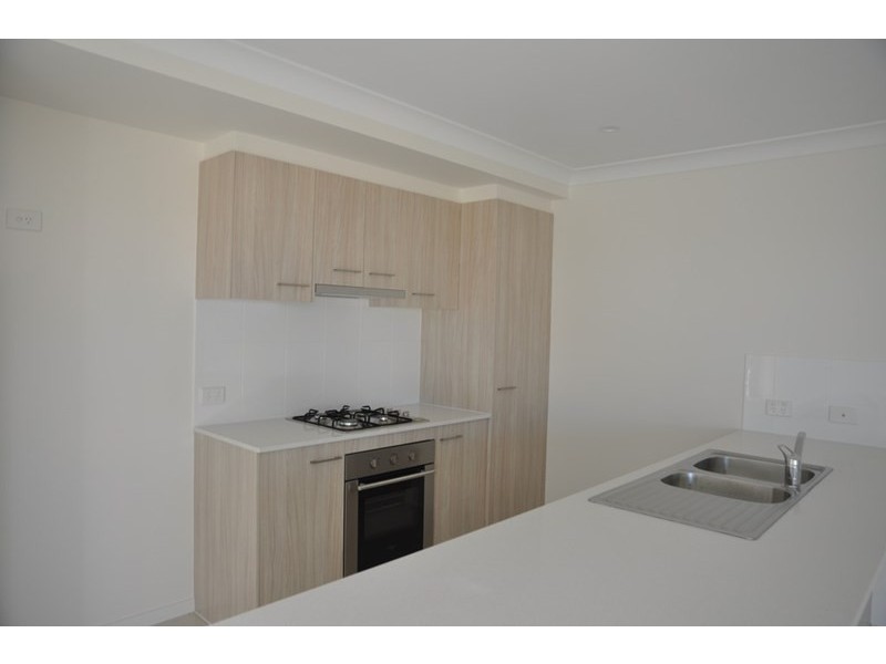 10 Kensei Street, Wyreema QLD 4352