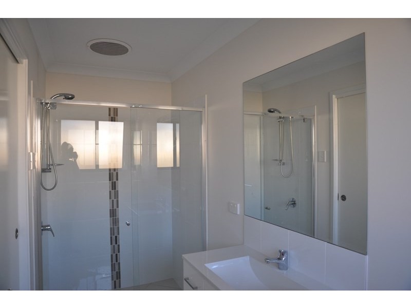 10 Kensei Street, Wyreema QLD 4352