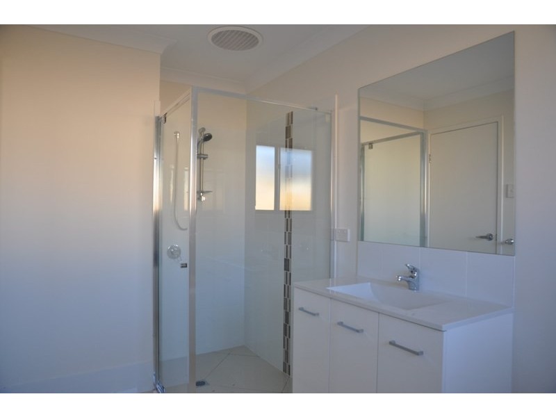 10 Kensei Street, Wyreema QLD 4352