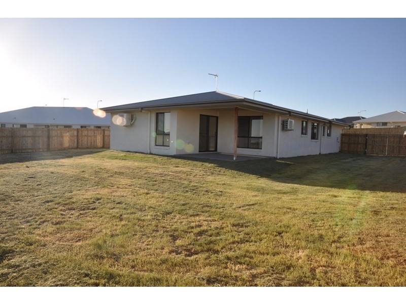 10 Kensei Street, Wyreema QLD 4352