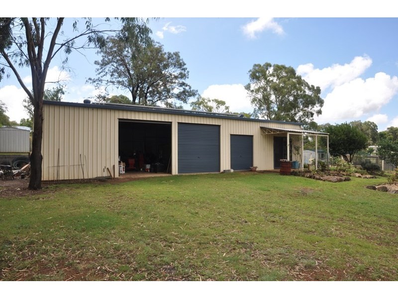11 William Street, Meringandan West QLD 4352