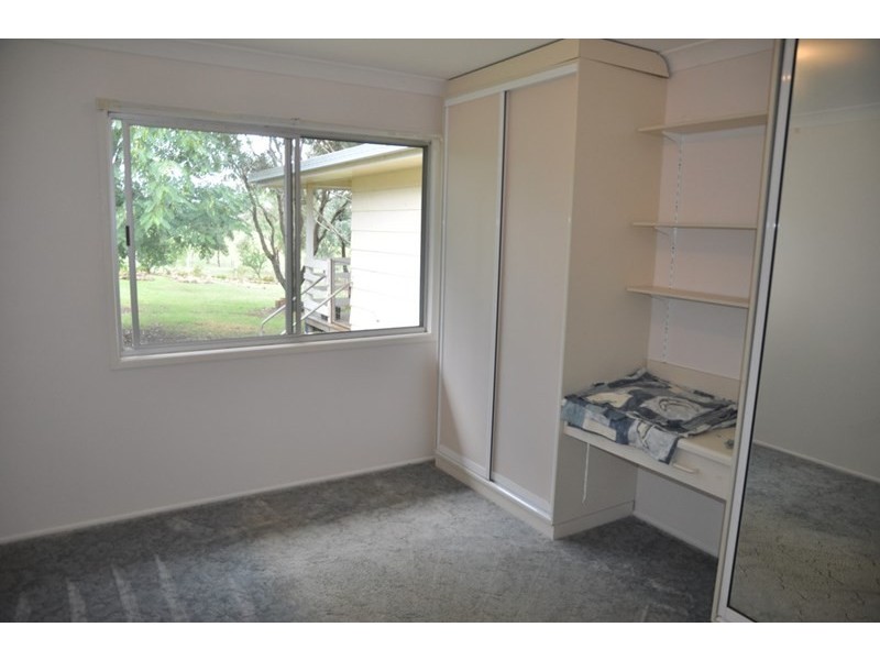11 William Street, Meringandan West QLD 4352