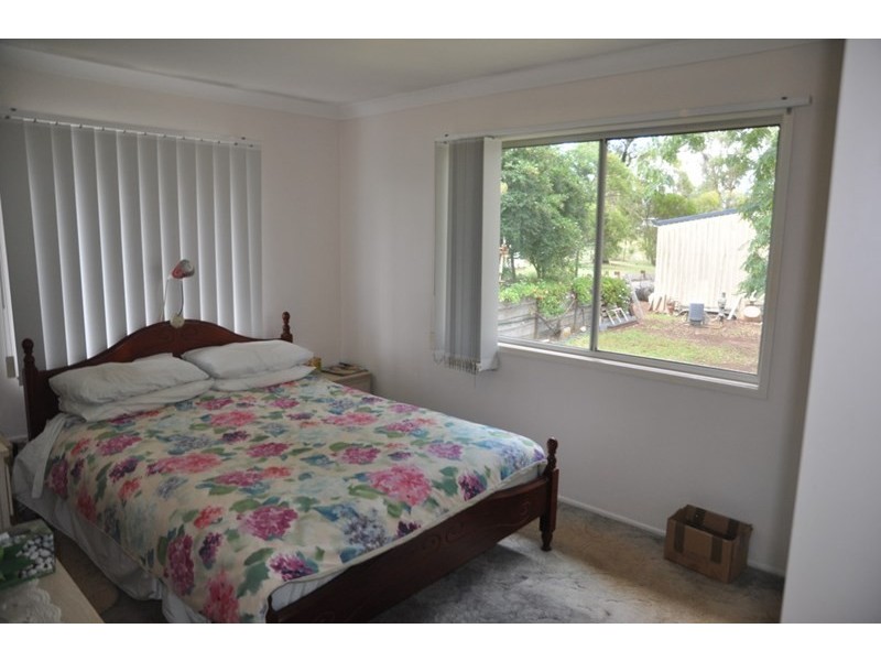 11 William Street, Meringandan West QLD 4352
