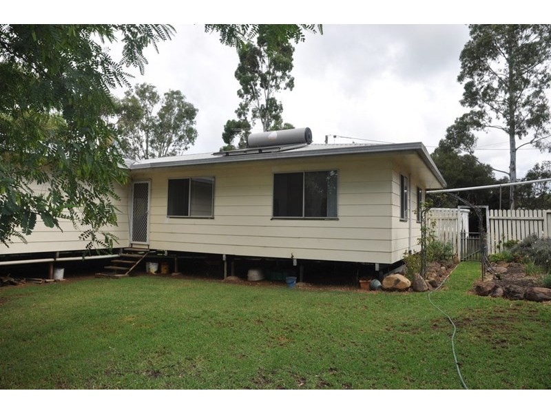 11 William Street, Meringandan West QLD 4352