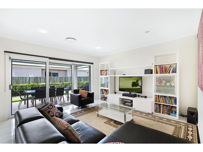 10 Beardsworth Court, Middle Ridge QLD 4350