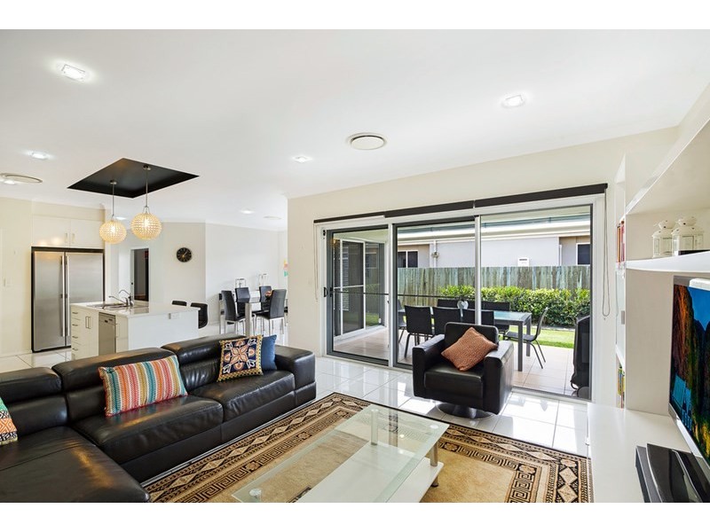 10 Beardsworth Court, Middle Ridge QLD 4350