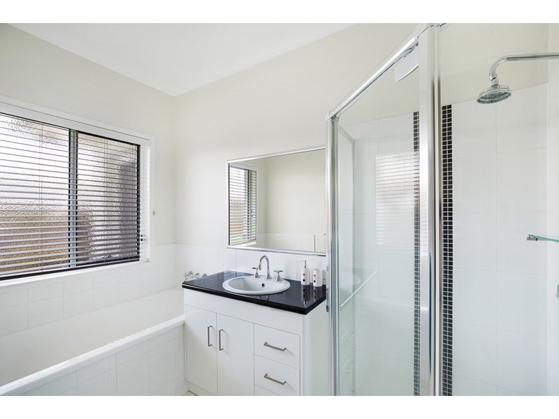 10 Beardsworth Court, Middle Ridge QLD 4350