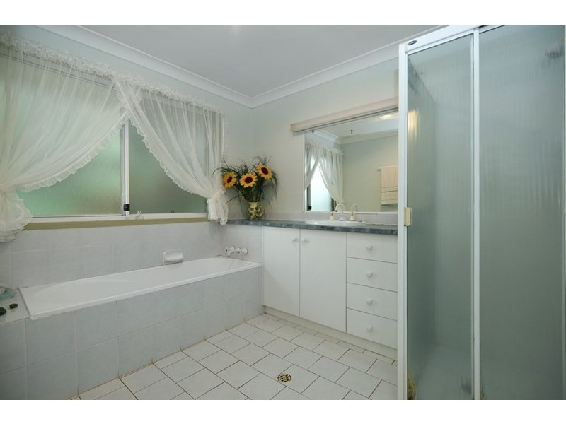6 Maylen Court, Highfields QLD 4352
