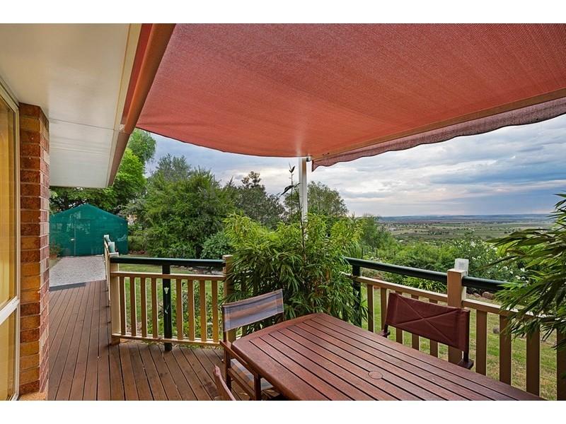 17 Darel Street, Kingsthorpe QLD 4400