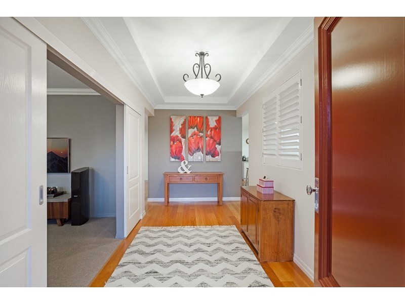 22 Fadden Crescent, Middle Ridge QLD 4350