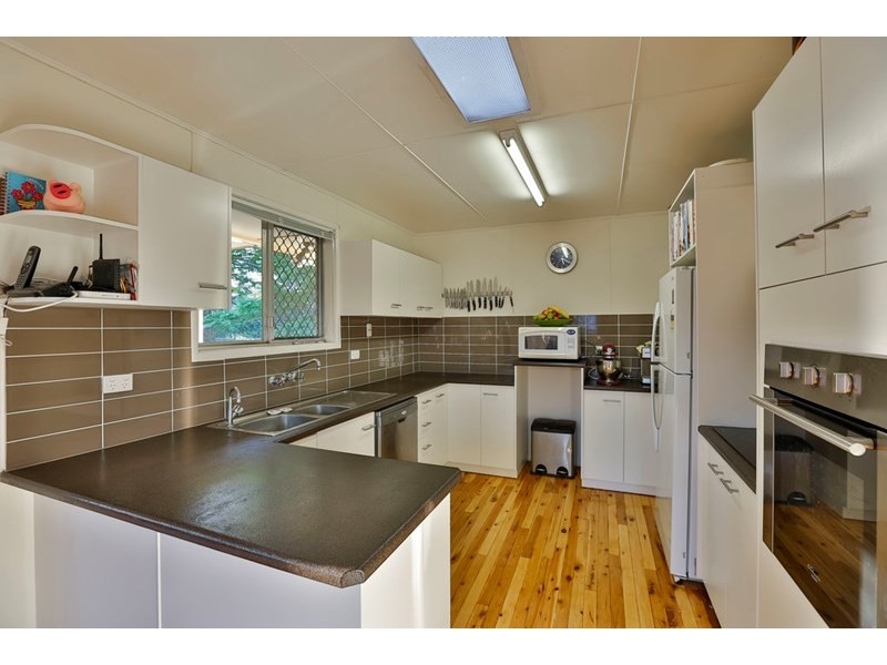 263 Mackenzie Street, Centenary Heights QLD 4350