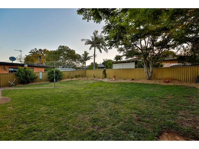 263 Mackenzie Street, Centenary Heights QLD 4350