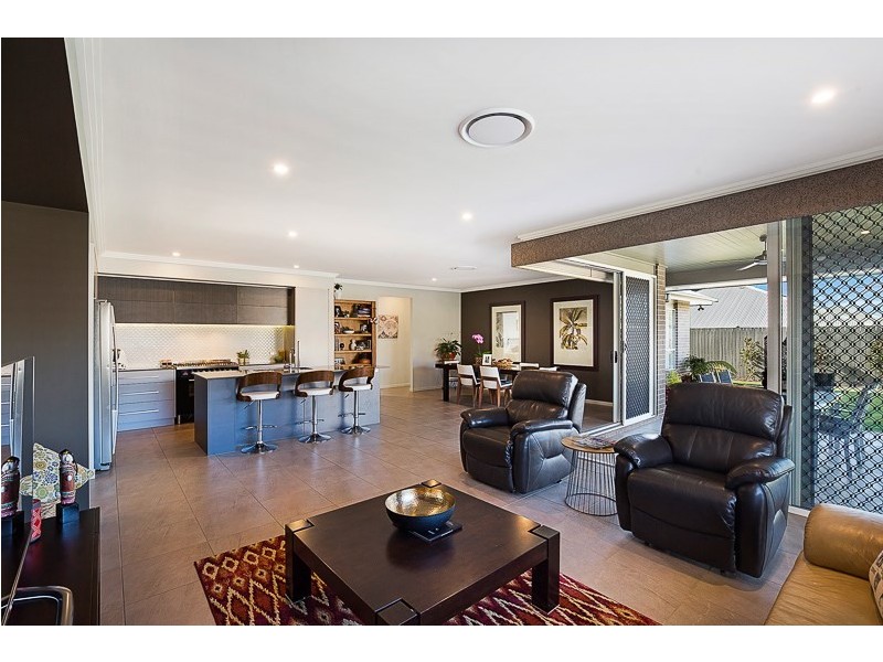 55 Calypso Crescent, Middle Ridge QLD 4350