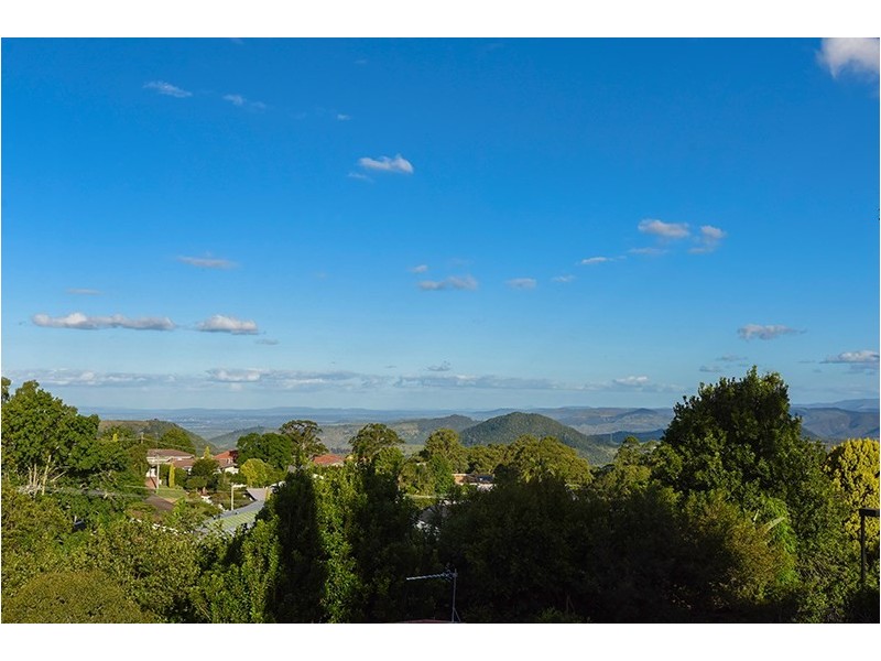 16 Leslie Street, Rangeville QLD 4350