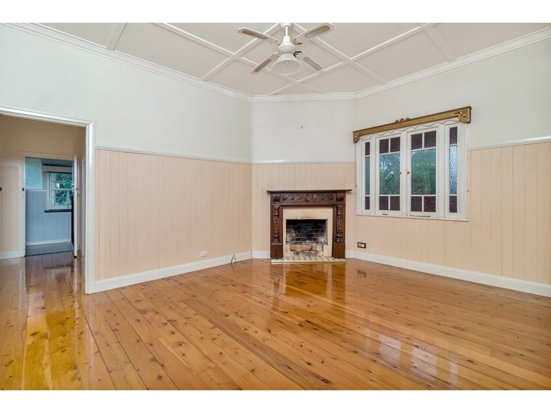 74 Taylor Street, Newtown QLD 4350