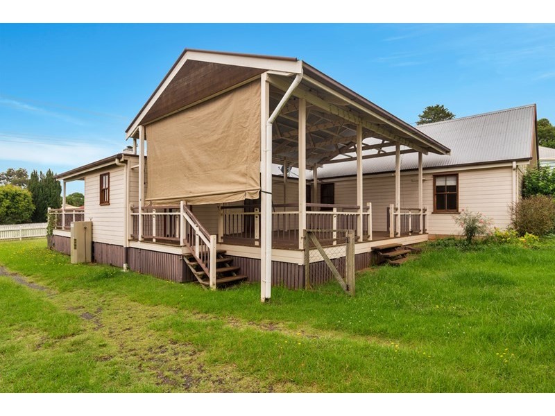 172 South Street, Centenary Heights QLD 4350