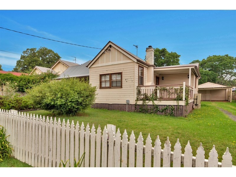 172 South Street, Centenary Heights QLD 4350