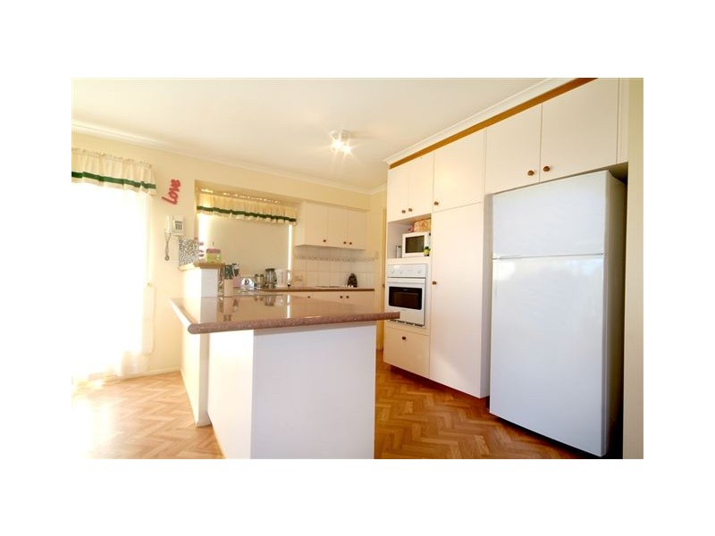 9 Buckle Court, Middle Ridge QLD 4350