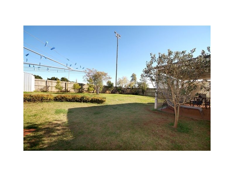 9 Buckle Court, Middle Ridge QLD 4350