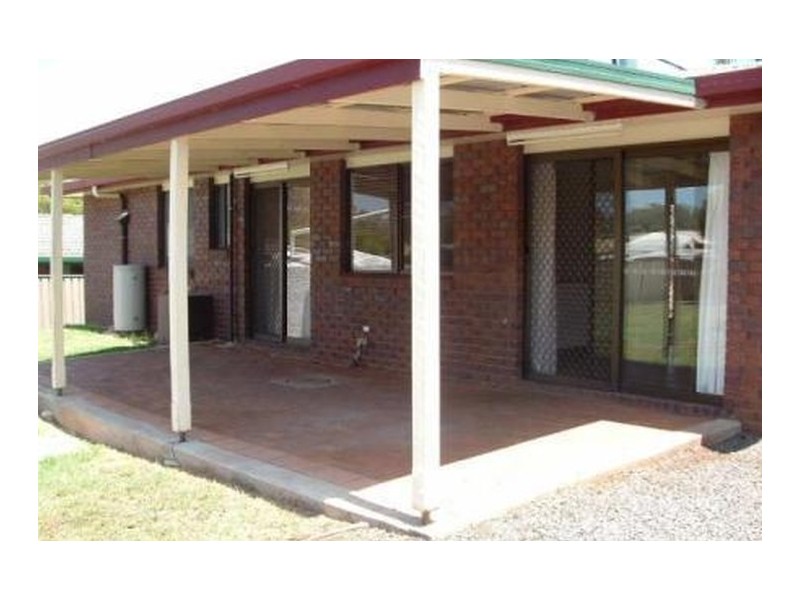 8 East Street, Kingsthorpe QLD 4400