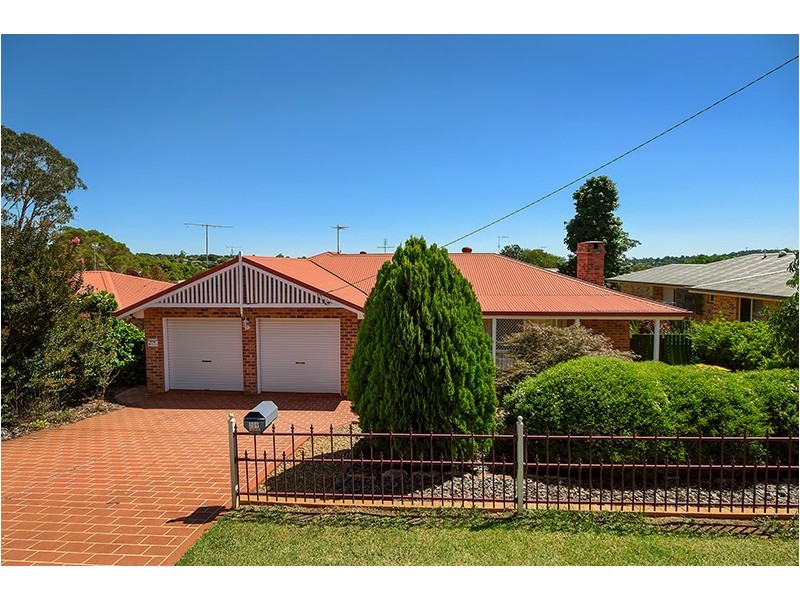 209 Stenner Street, Centenary Heights QLD 4350