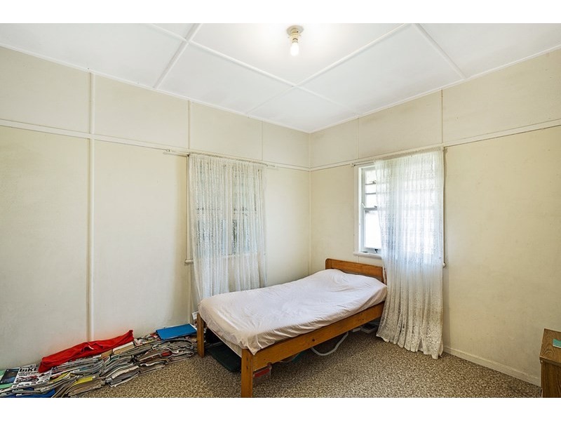 72 North Street, Mount Lofty QLD 4350